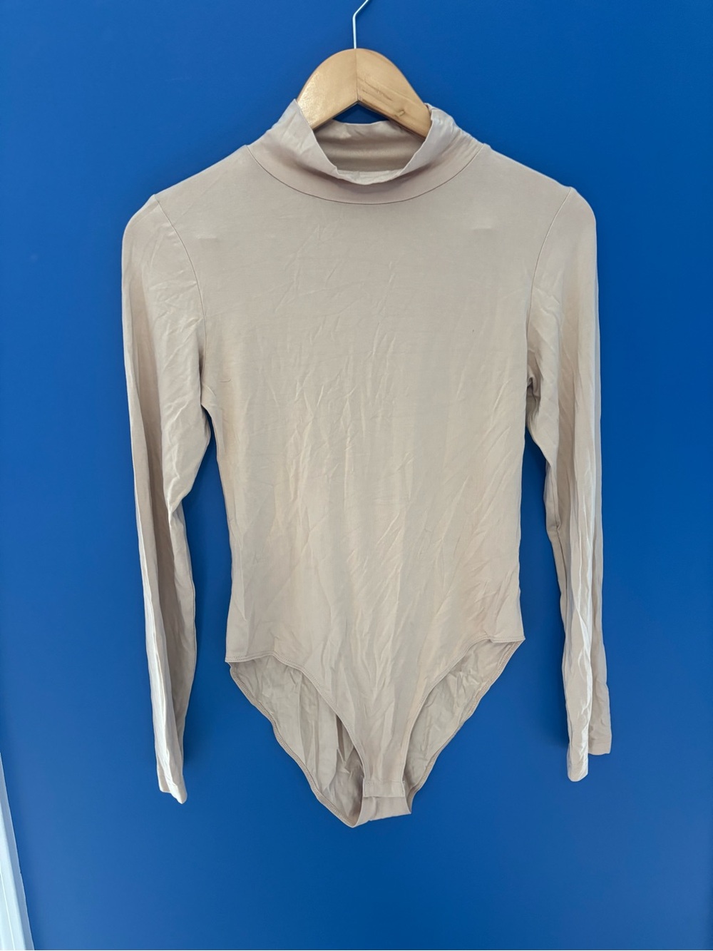 {Mangopop} Women's Long Sleeve Mock Neck Bodysuit - Nude size M